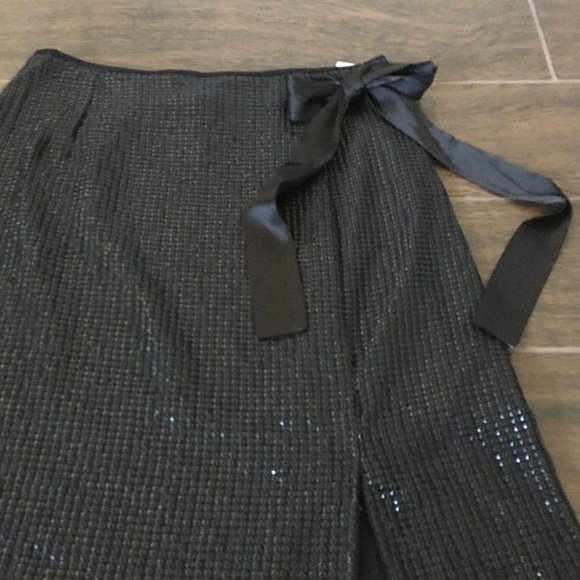 New Sexy faux wrap sequin midi skirt size Small - Picture 4 of 7